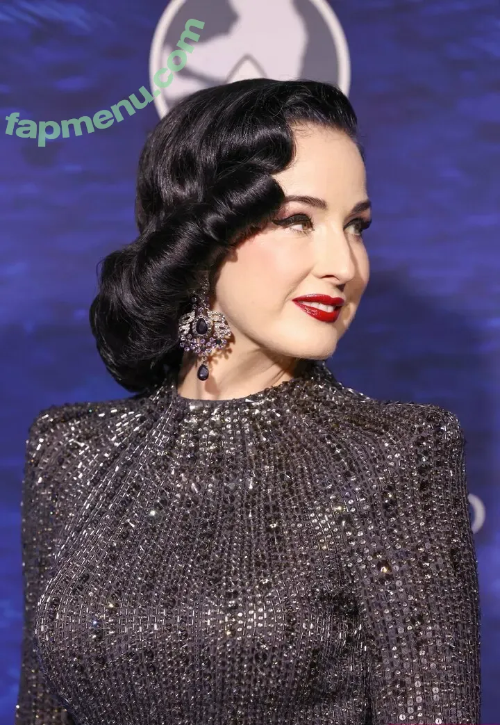 Dita Von Teese nude photo #3267 (Ditavonteese / creepy___spice)