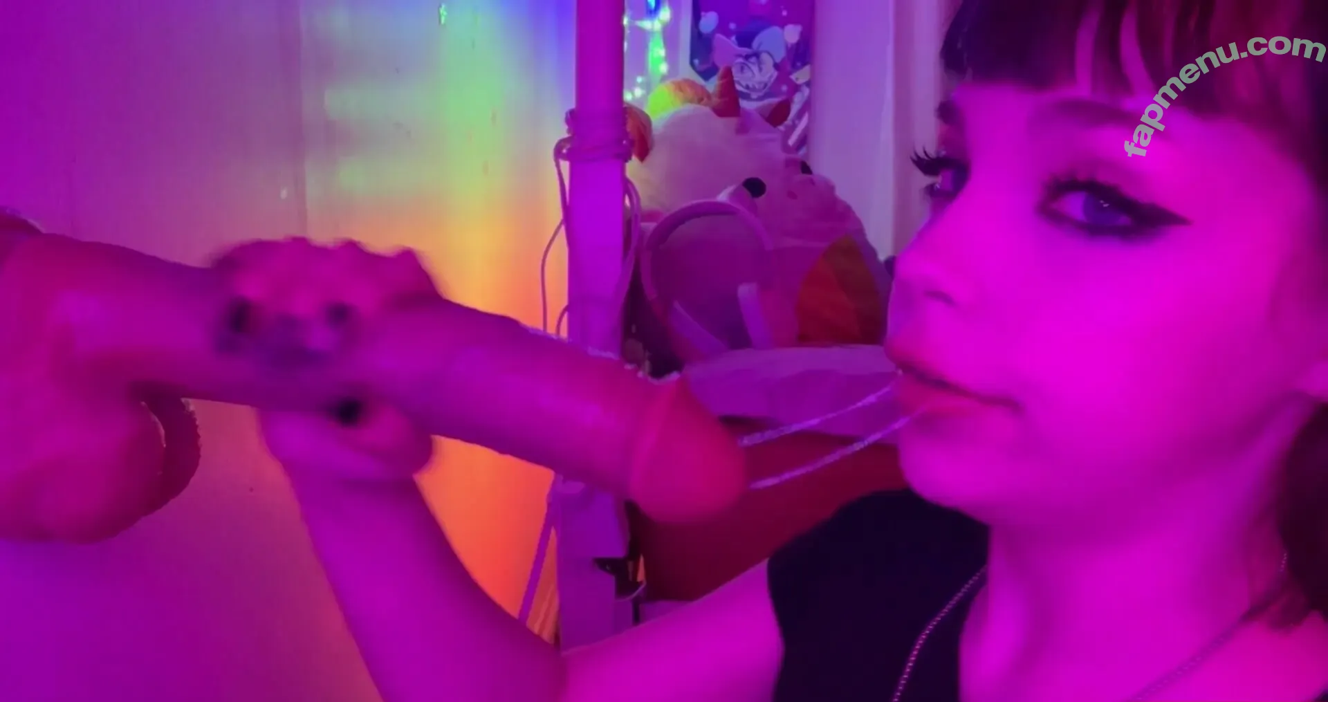 ditzymaruu nude photo #0012 (ditzymaruu)