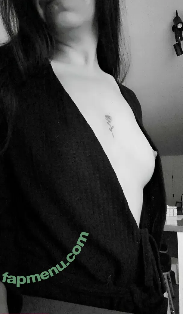 divine.blackrosefree nude photo #0008 (divineblack)