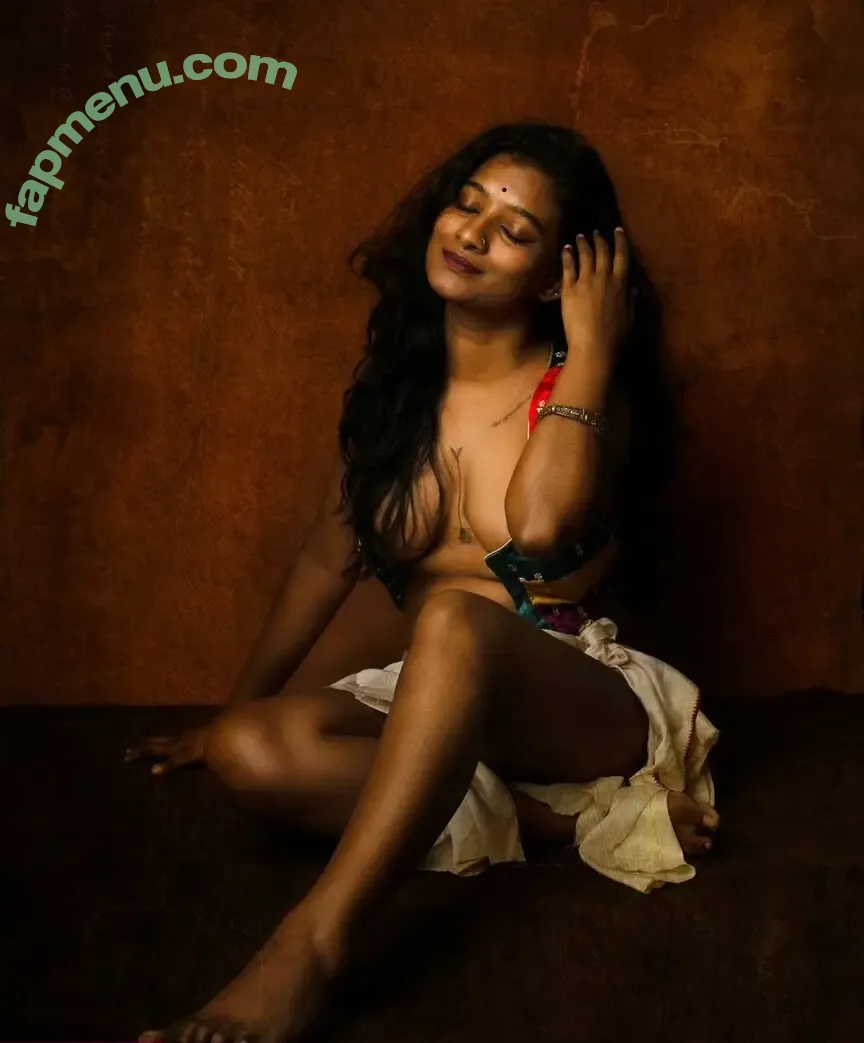 Divya Muraleedharan nude photo #0025 (Divz_muralee / Sigo_aprendiendo / Touche_esthetique)