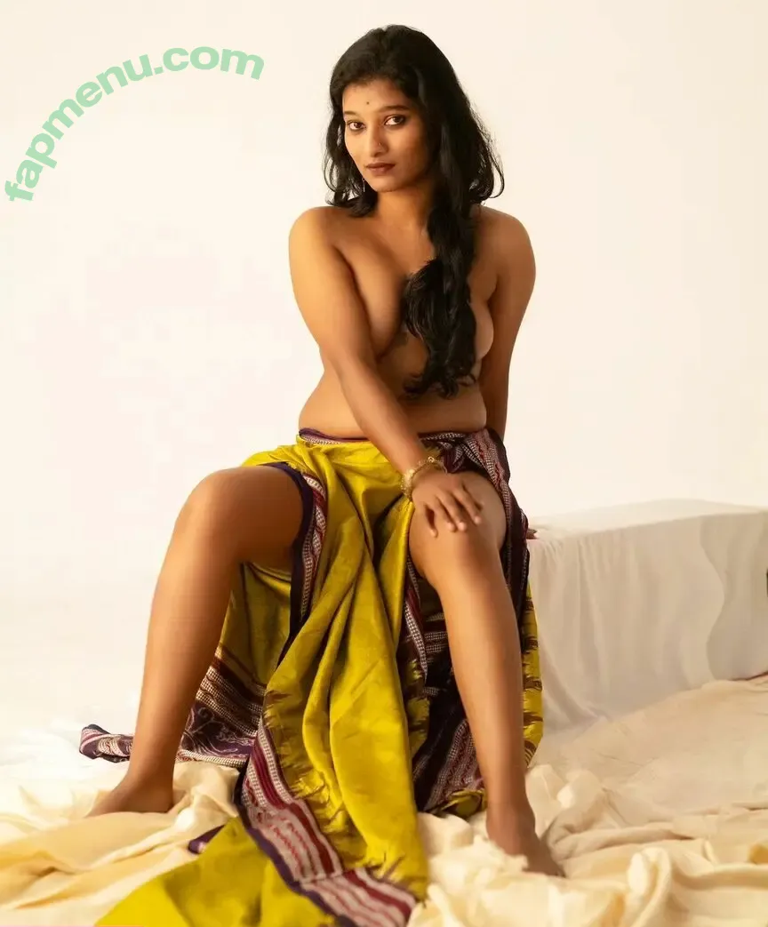 Divya Muraleedharan nude photo #0027 (Divz_muralee / Sigo_aprendiendo / Touche_esthetique)