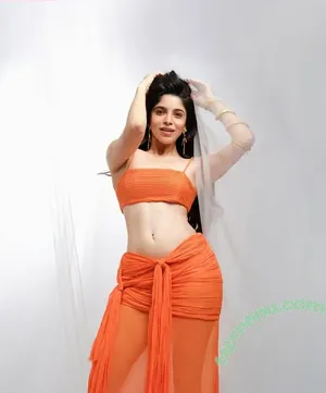 Divyabharathi / Divya Bharathi / divyabharathioffl nude photo #0005