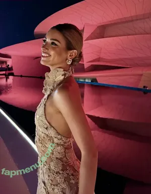 Dixie D'Amelio / charliesdamelio / dixiedamelio nude photo #0413