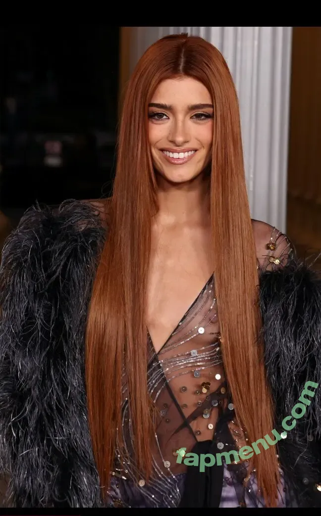 Dixie D'Amelio nude photo #0375 (charliesdamelio / dixiedamelio)