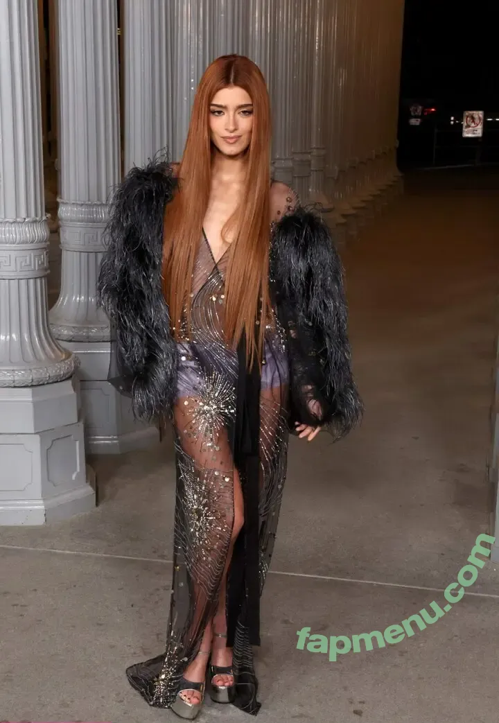 Dixie D'Amelio nude photo #0382 (charliesdamelio / dixiedamelio)