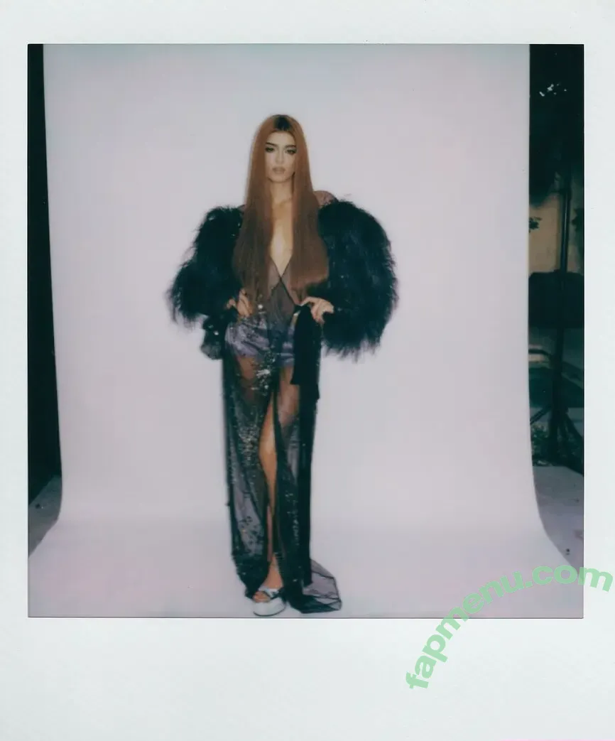 Dixie D'Amelio nude photo #0394 (charliesdamelio / dixiedamelio)