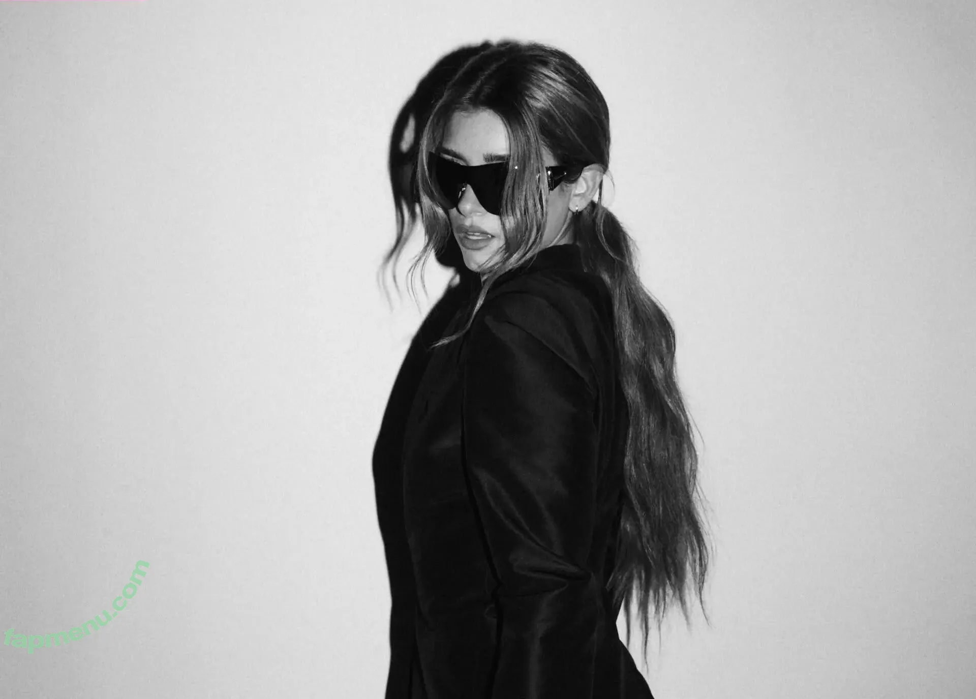 Dixie D'Amelio nude photo #0408 (charliesdamelio / dixiedamelio)