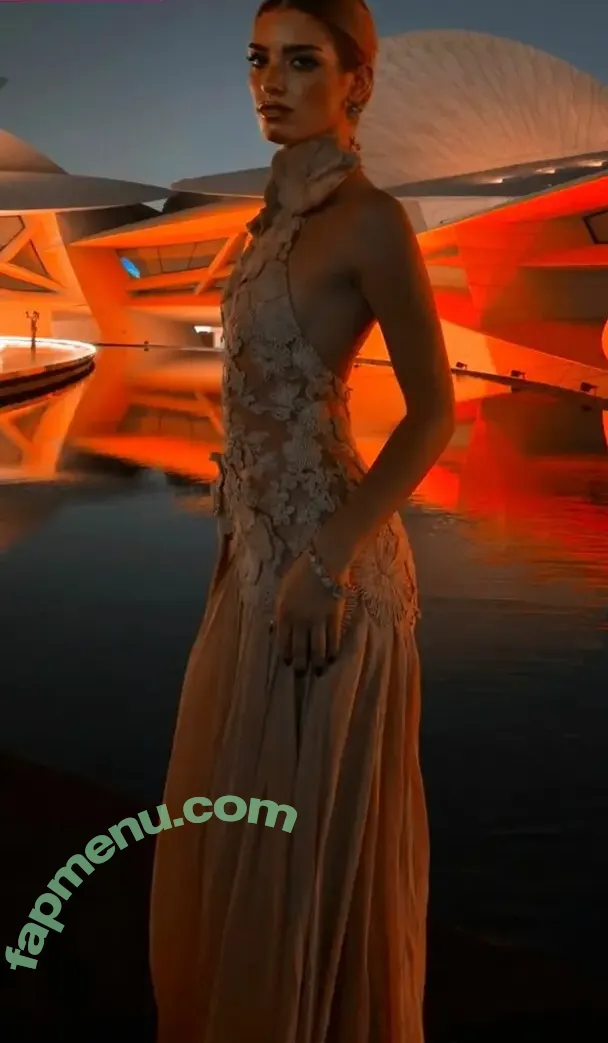 Dixie D'Amelio nude photo #0411 (charliesdamelio / dixiedamelio)