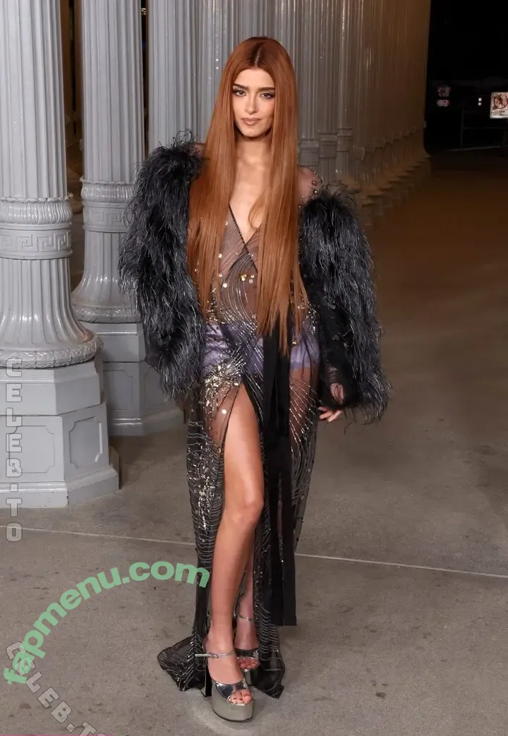 Dixie D'Amelio nude photo #0418 (charliesdamelio / dixiedamelio)