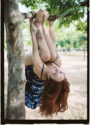 Dixowho / droshow nude photo #0088