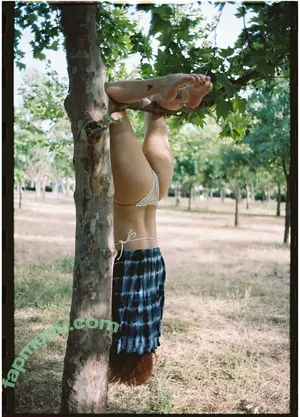 Dixowho / droshow nude photo #0089