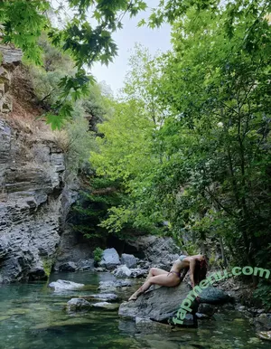 Dixowho / droshow nude photo #0092