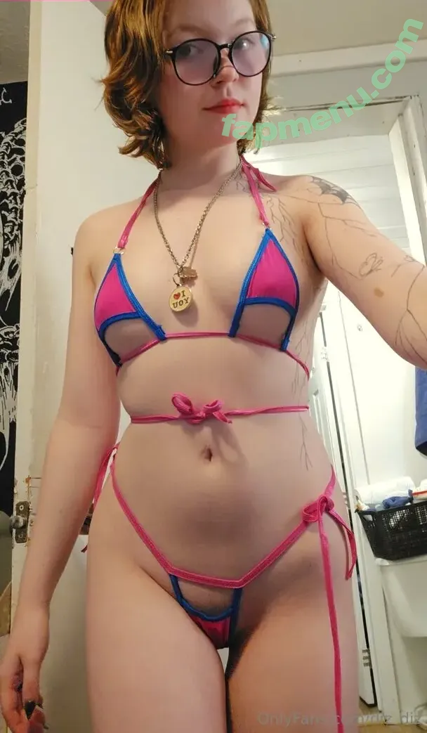 Diz Diz nude photo #0022 (diz_diz / gothickitten2025)