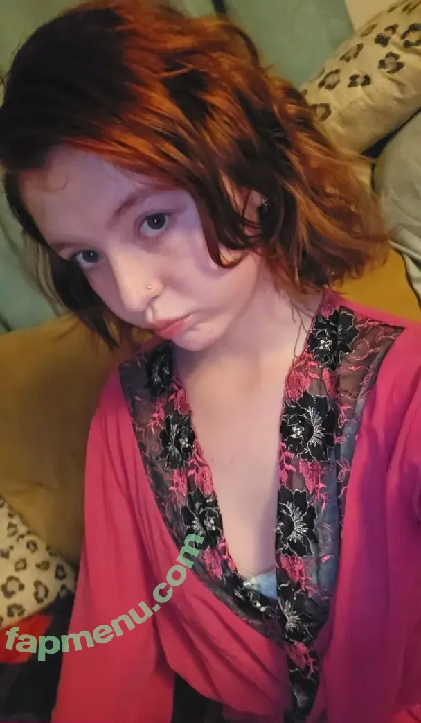 Diz Diz nude photo #0036 (diz_diz / gothickitten2025)