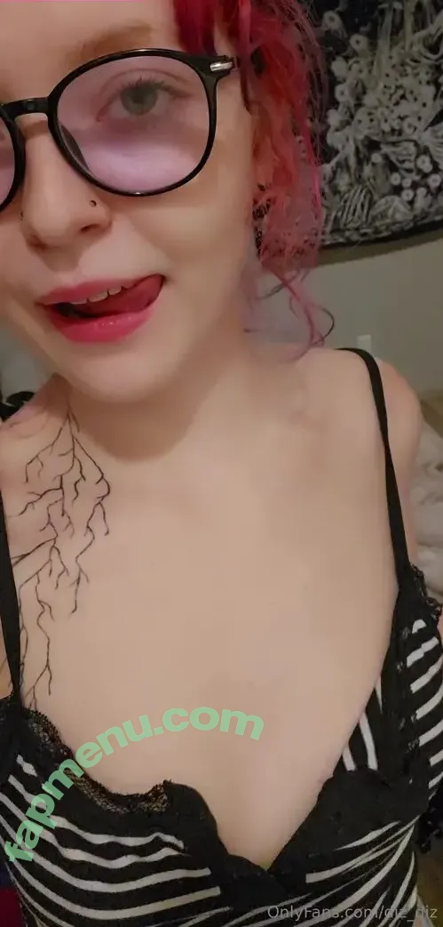Diz Diz nude photo #0050 (diz_diz / gothickitten2025)