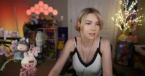 Dizzykitten / dizzykitten7 / dizzykittenpaws / thedizzykitten nude photo #2397