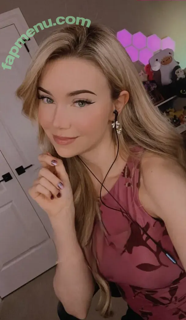 Dizzykitten nude photo #2446 (dizzykitten7 / dizzykittenpaws / thedizzykitten)