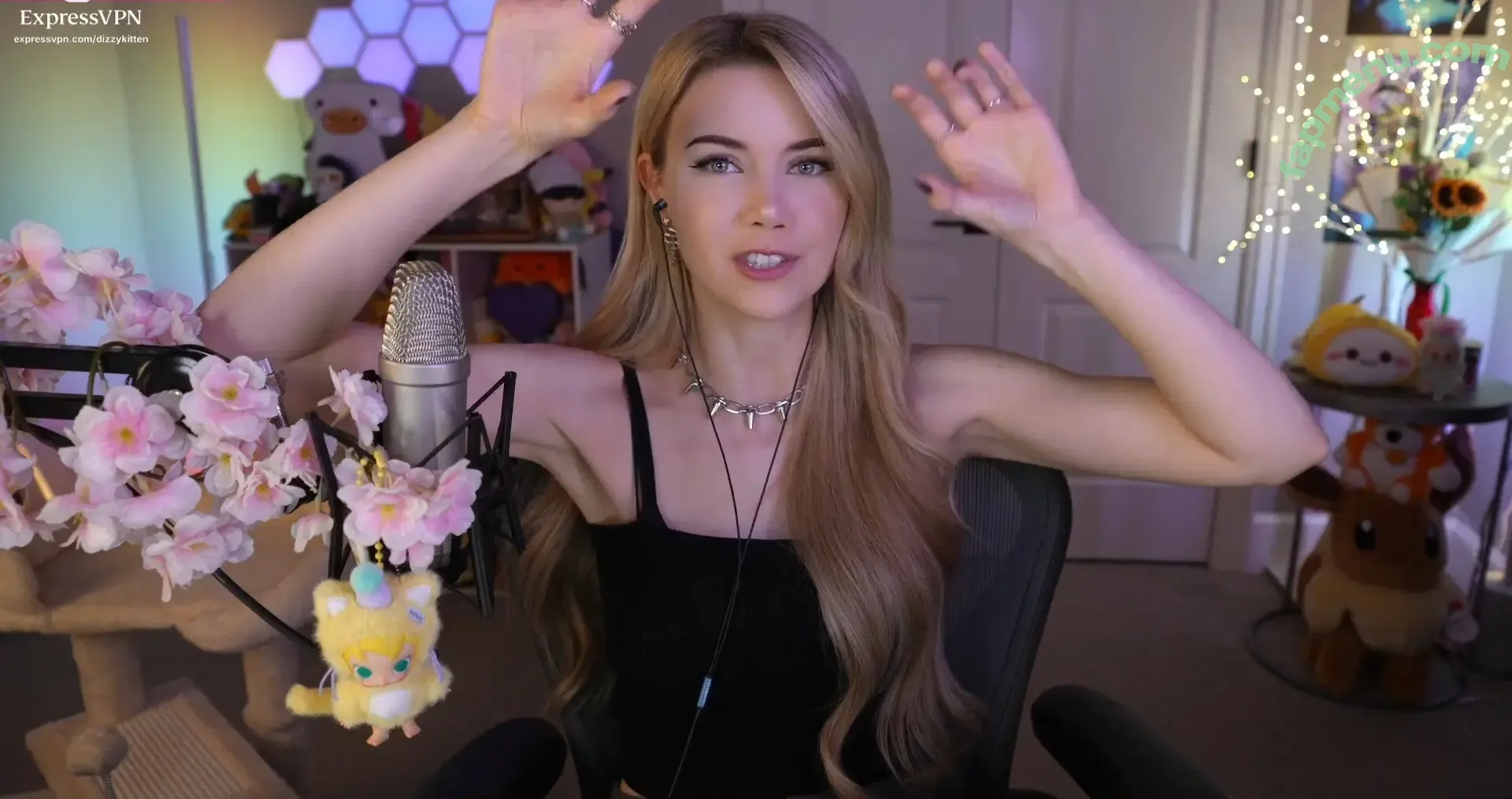Dizzykitten nude photo #2577 (dizzykitten7 / dizzykittenpaws / thedizzykitten)