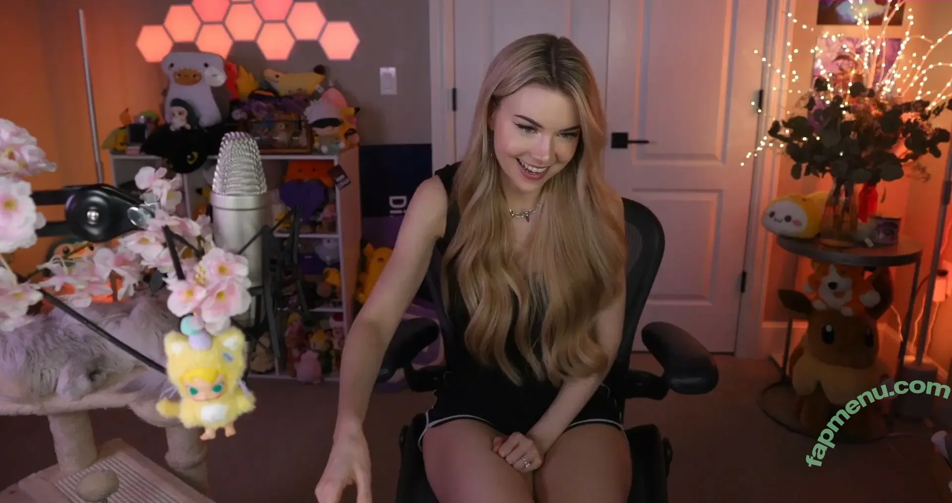 Dizzykitten nude photo #2690 (dizzykitten7 / dizzykittenpaws / thedizzykitten)