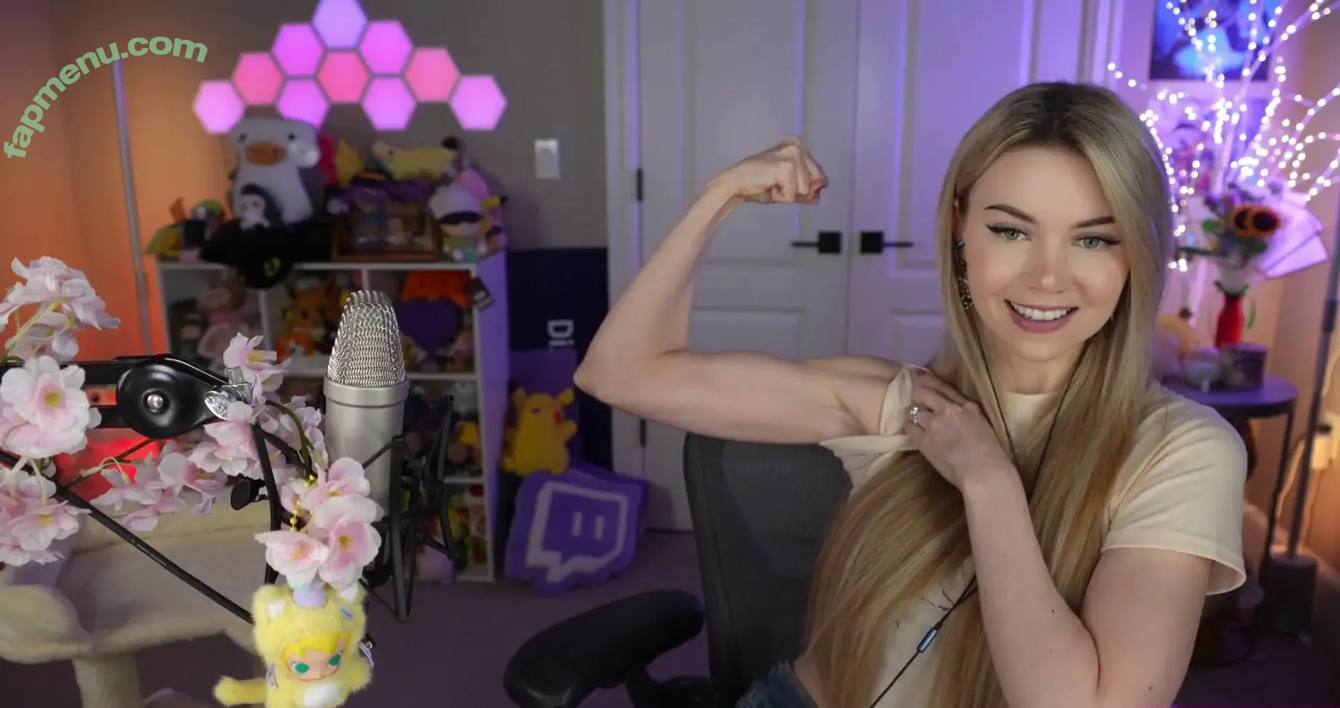 Dizzykitten nude photo #2719 (dizzykitten7 / dizzykittenpaws / thedizzykitten)