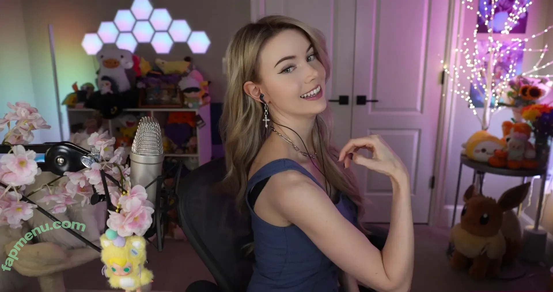 Dizzykitten nude photo #2761 (dizzykitten7 / dizzykittenpaws / thedizzykitten)