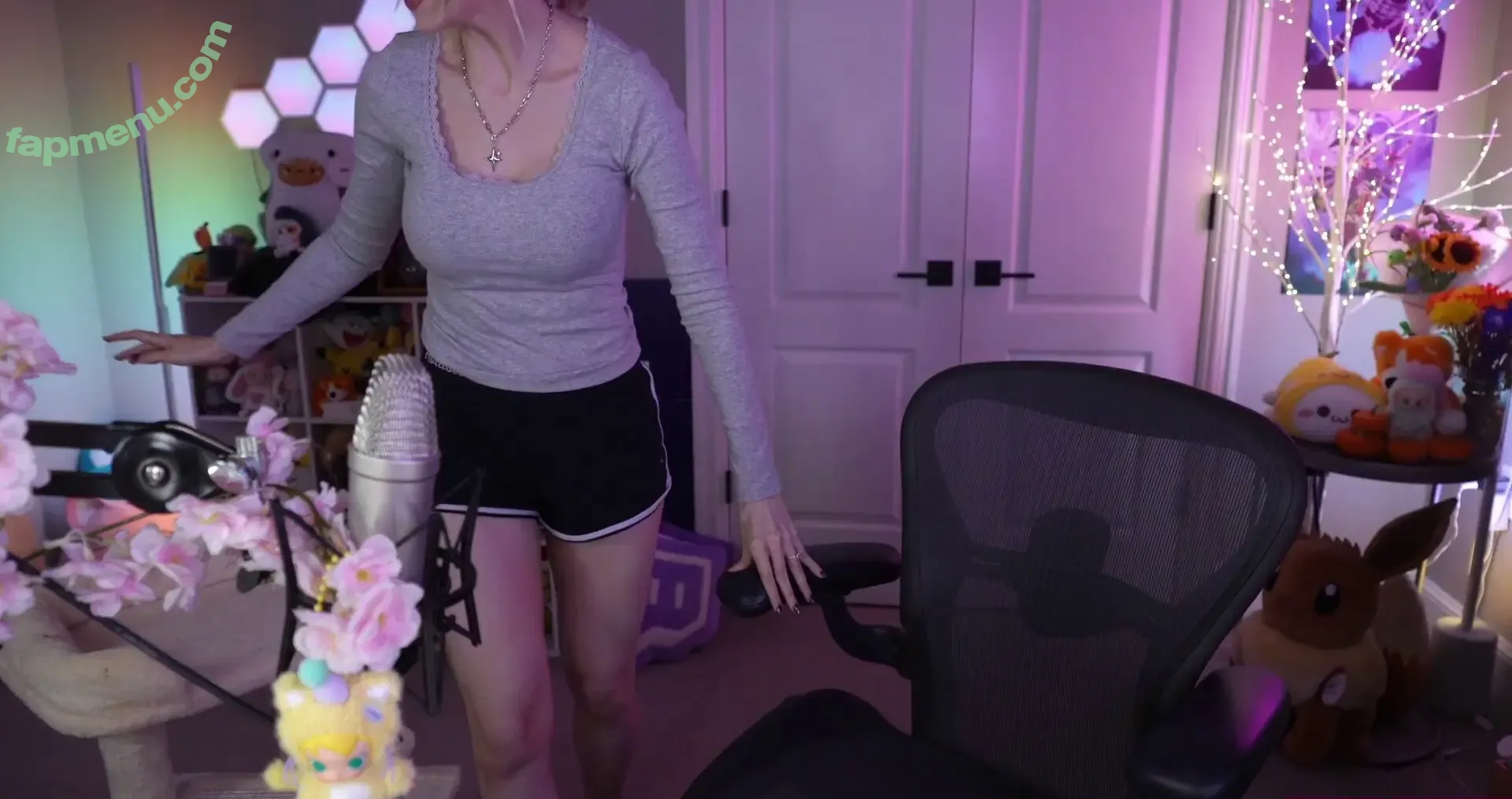 Dizzykitten nude photo #2765 (dizzykitten7 / dizzykittenpaws / thedizzykitten)