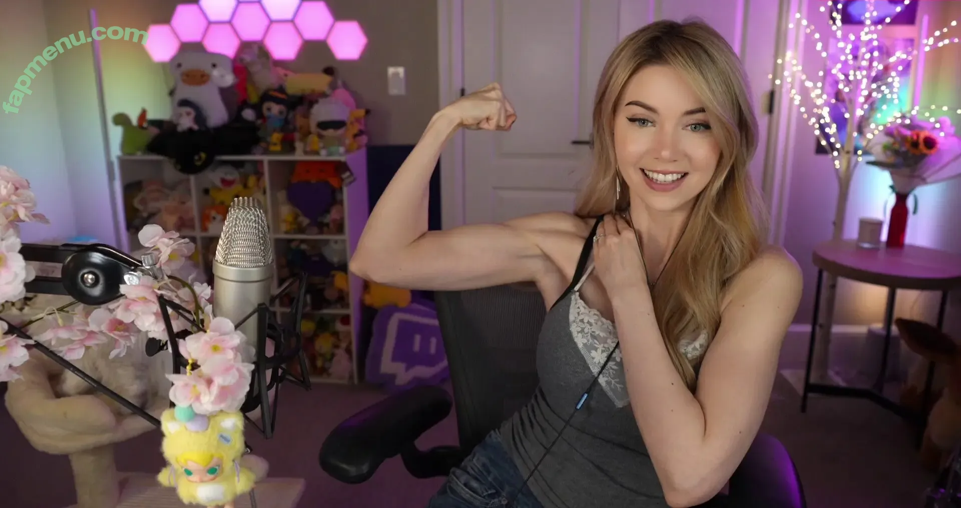 Dizzykitten nude photo #2866 (dizzykitten7 / dizzykittenpaws / thedizzykitten)