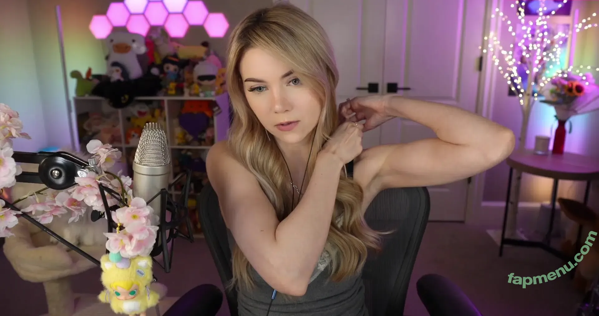 Dizzykitten nude photo #2870 (dizzykitten7 / dizzykittenpaws / thedizzykitten)