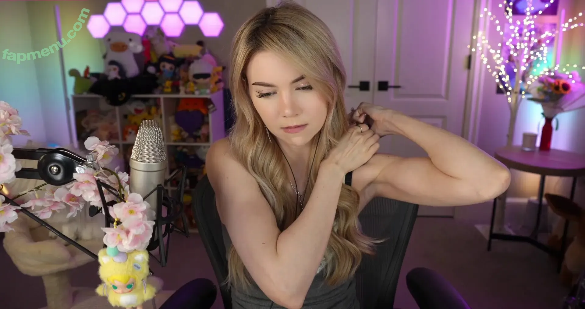 Dizzykitten nude photo #2872 (dizzykitten7 / dizzykittenpaws / thedizzykitten)