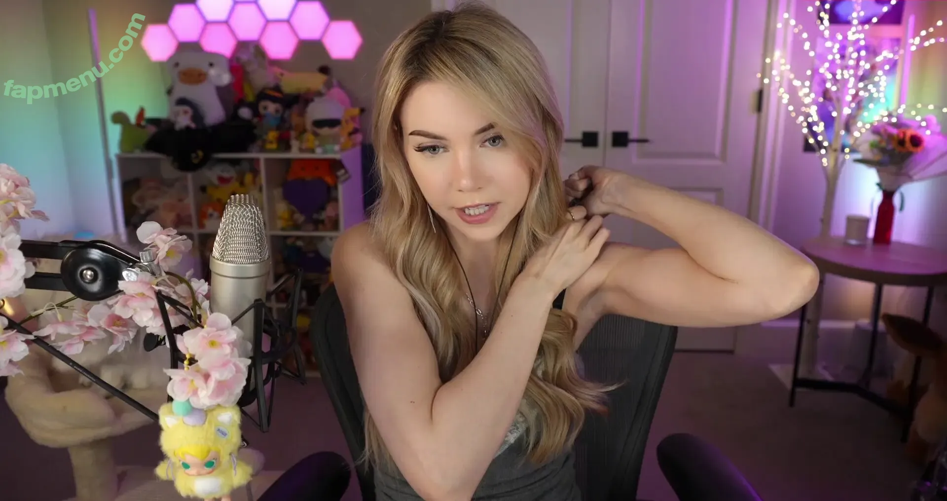 Dizzykitten nude photo #2874 (dizzykitten7 / dizzykittenpaws / thedizzykitten)