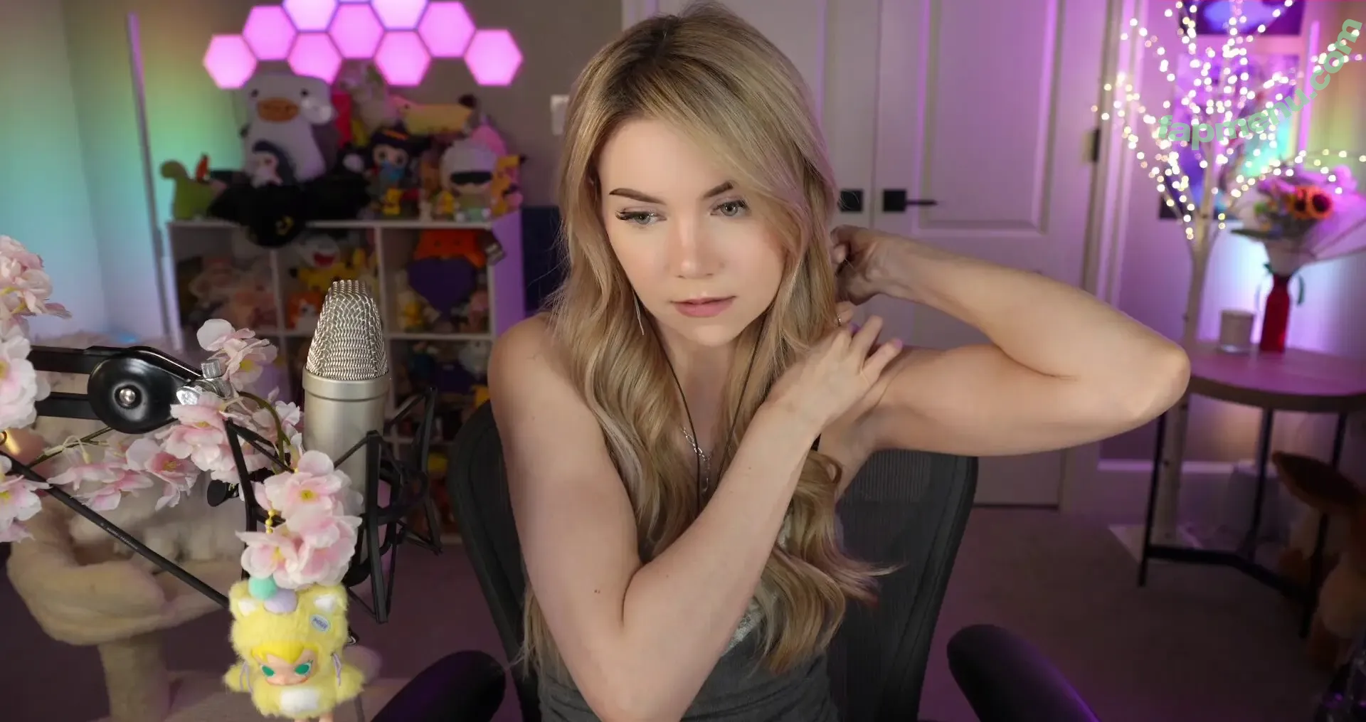 Dizzykitten nude photo #2875 (dizzykitten7 / dizzykittenpaws / thedizzykitten)