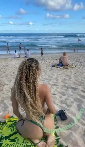  nude photo #0002
