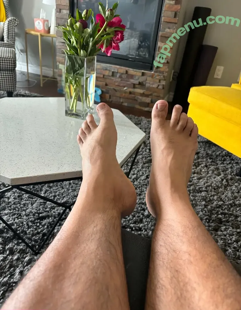 djguyruben nude photo #0107 (djguyruben)