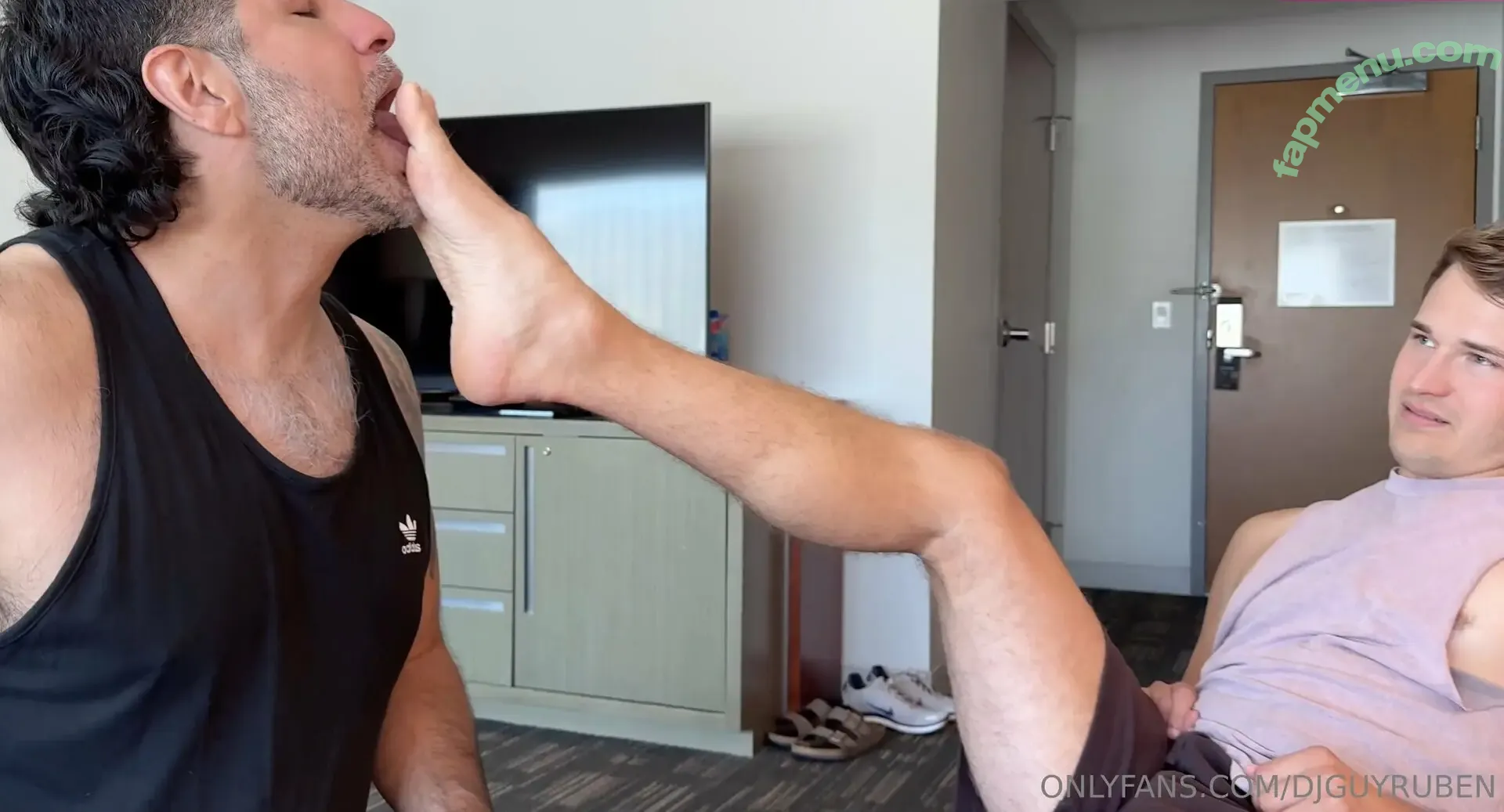 djguyruben nude photo #0295 (djguyruben)