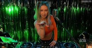 DJMissShelton nude photo #0010