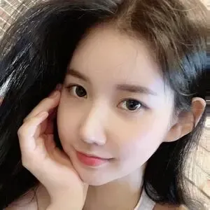 DJMiu / 2km2km nude photo #0011