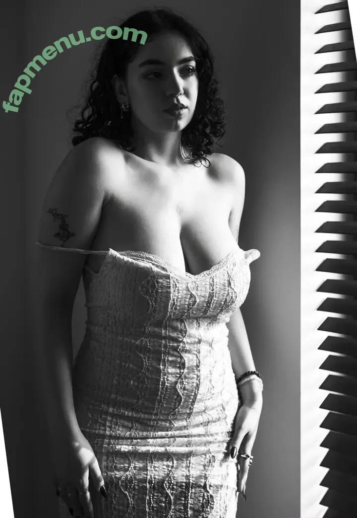 dlc.mara nude photo #0038 (dlcmara / popgloss)