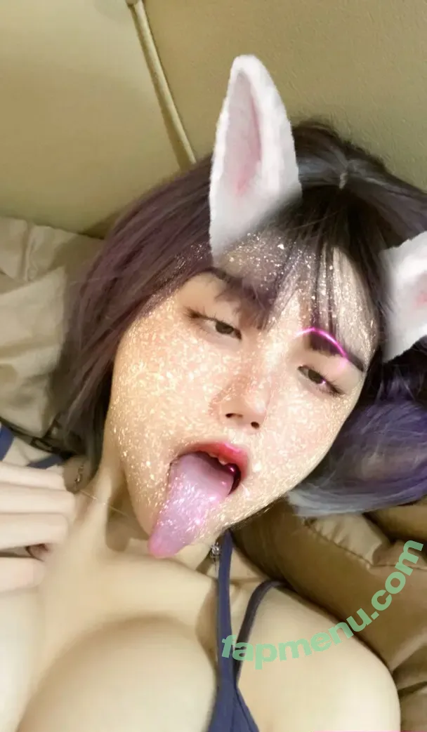dly.chan nude photo #0065 (Dly Chan)