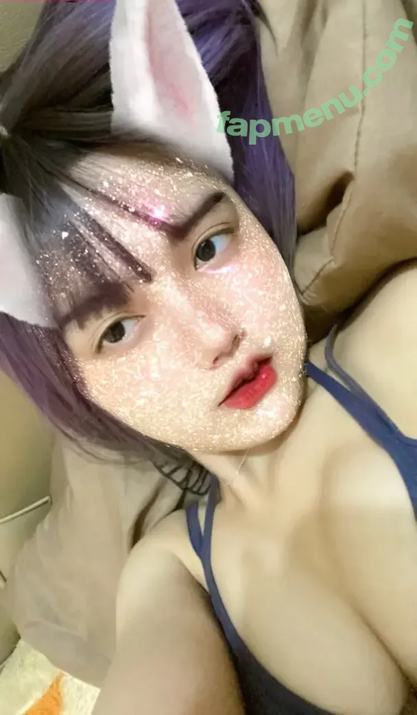 dlychan nude photo #0003 (dlychan)