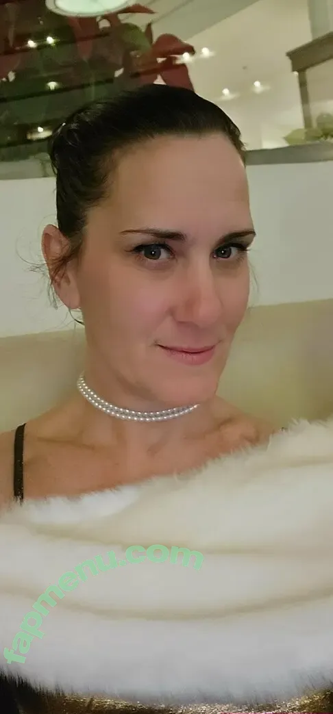 docholliwood nude photo #0015 (docholliwood)