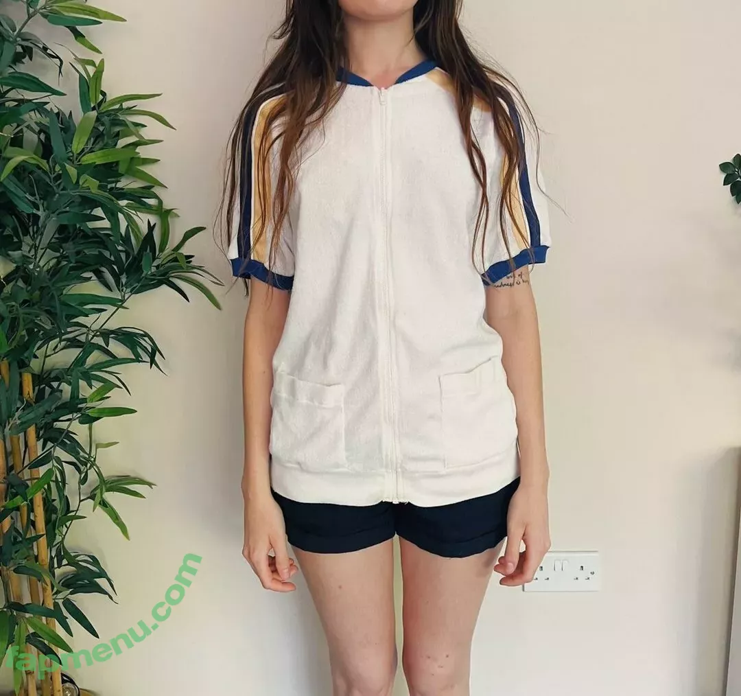 Doddleoddle nude photo #0116 (Dodie Clark)