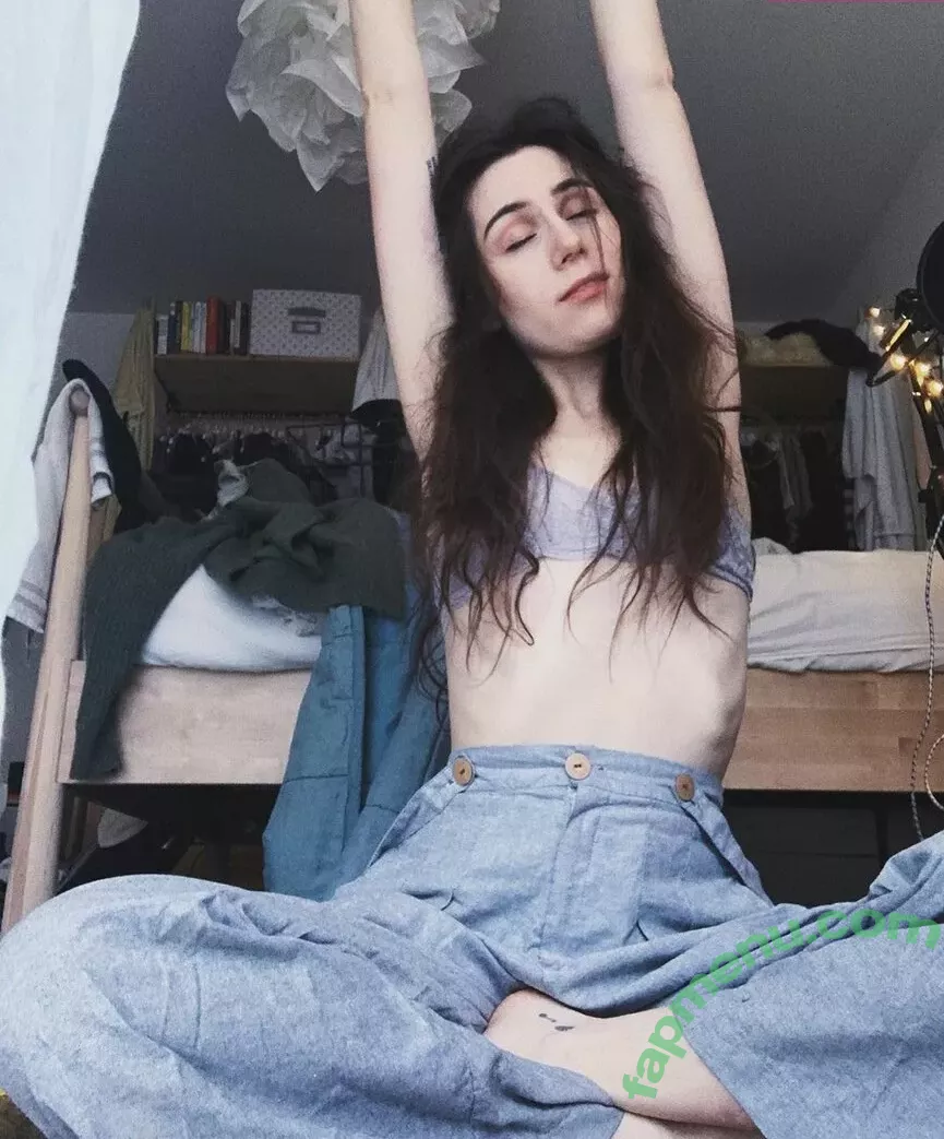 Doddleoddle nude photo #0144 (Dodie Clark)