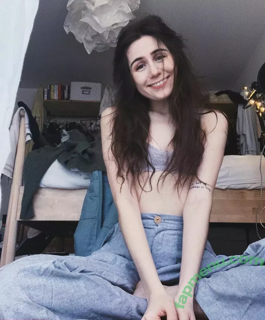 Doddleoddle nude photo #0145 (Dodie Clark)