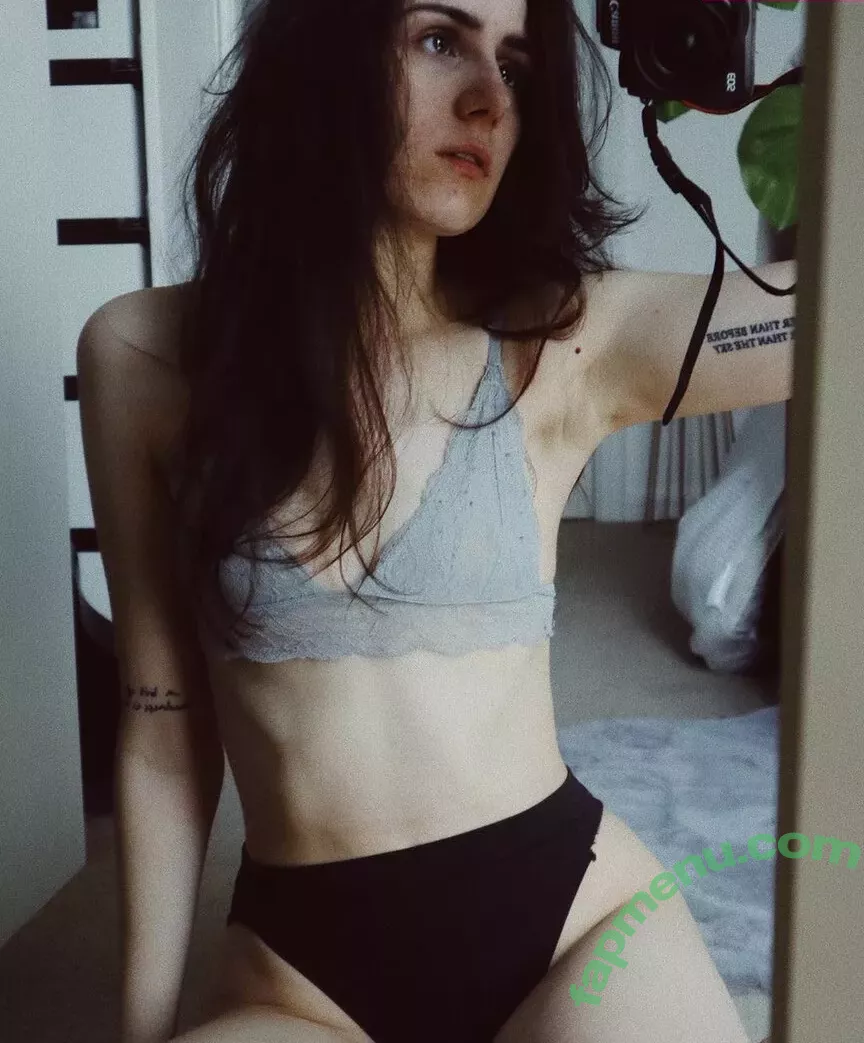 Doddleoddle nude photo #0146 (Dodie Clark)