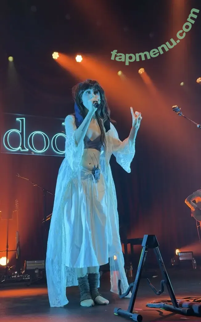 Doddleoddle nude photo #0366 (Dodie Clark)