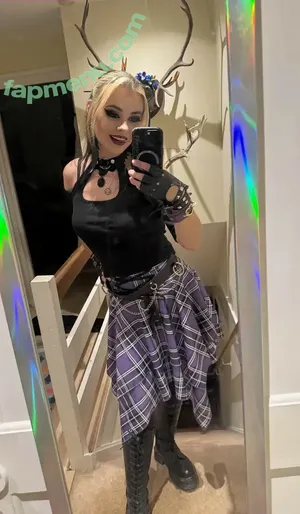 Dogtorizzy nude photo #0007