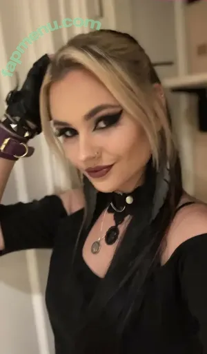 Dogtorizzy nude photo #0008