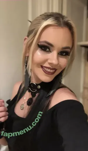 Dogtorizzy nude photo #0012