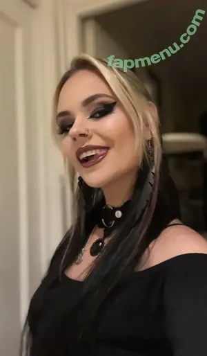 Dogtorizzy nude photo #0016