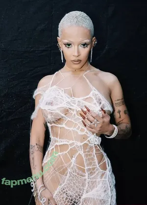 Doja Cat / DojaCat nude photo #1932